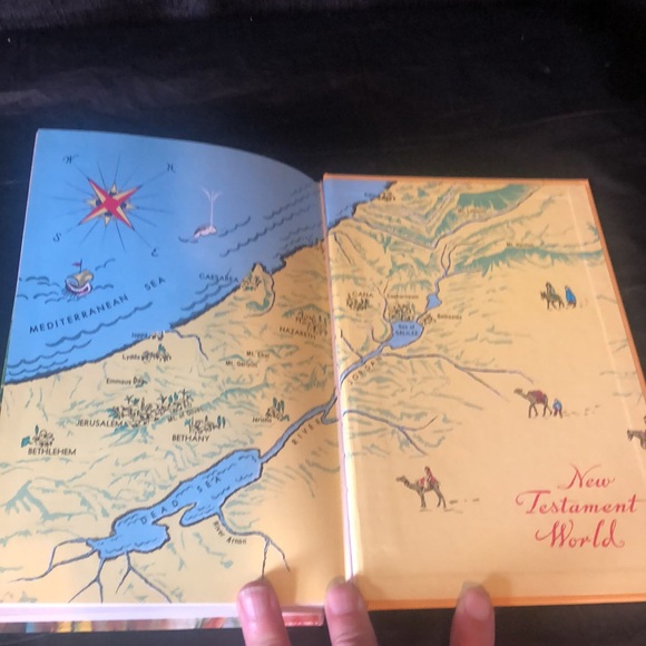 Bible books hardcover illustrated children books EUC vintage - Picture 9 of 10